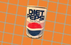 Vintage Diet Pepsi One Calorie can with red and blue waves