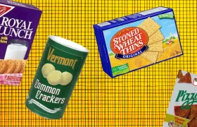 Royal Lunch, Vermont Common Crackers, Stoned Wheat Thins, and Pizzarias packages